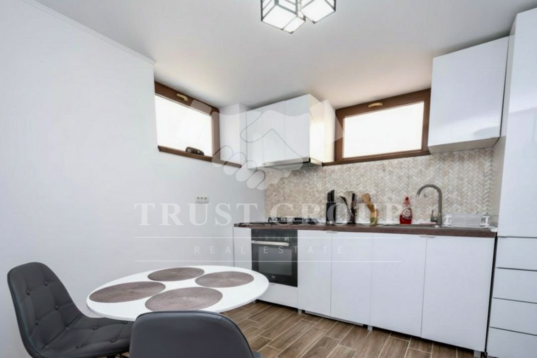 Casa boiereasca renovata Unirii | Curte 70mp | D+P+Pod - Poză 7