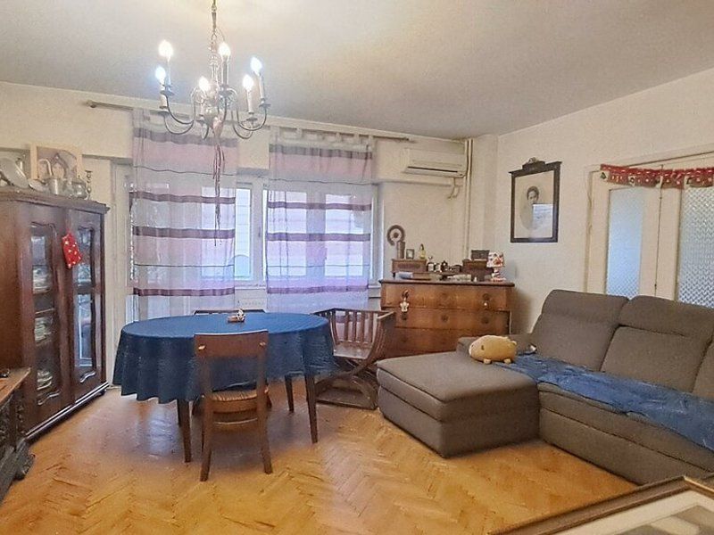 4 camere | 137 mp | Matei Voievod - Poză 1