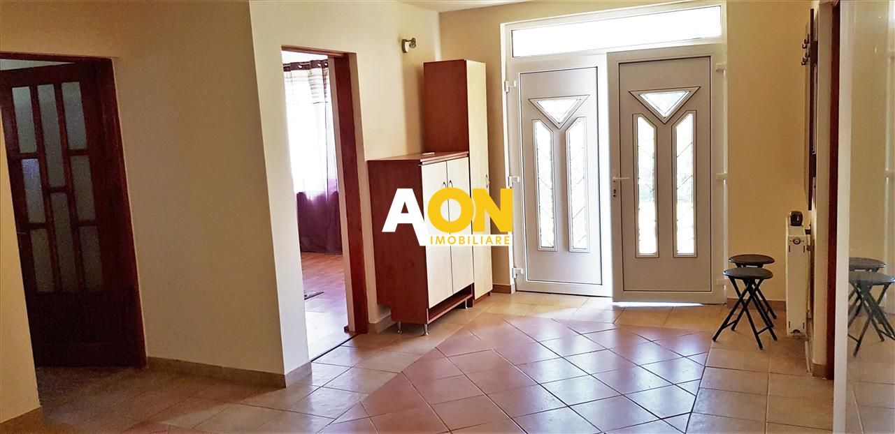 Casă de închiriat, 3 camere, cu terasă și garaj, Partoș - Poză 8