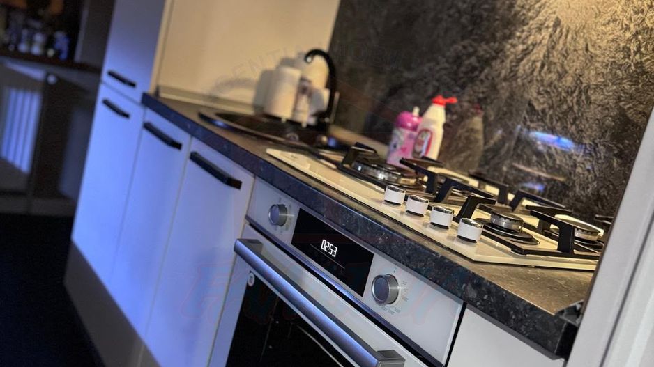 De vanzare apartament 3 camere Parter Mazepa 1 - Poză 9