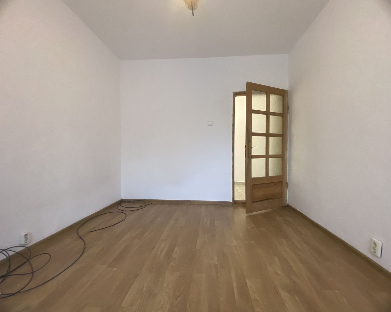 Micro 3, etajul 1! Vanzare apartament cu 3 camere, decomandat - Poză 6