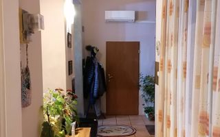 Casa si curte zona centrala - Poză 13