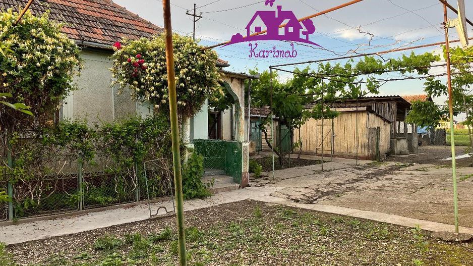 Casa în localitatea Ianosda - Poză 2