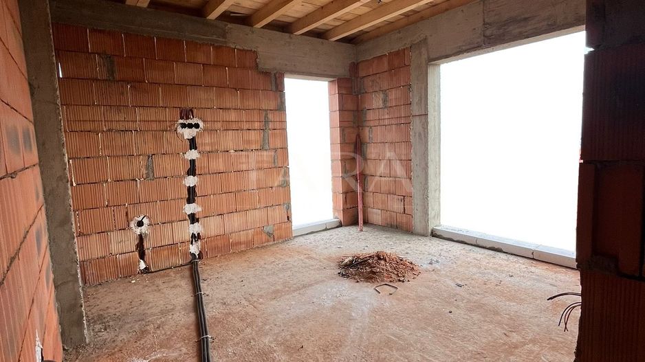 Duplex semifinisat cu 4 camere în Sânnicoara - Poză 10