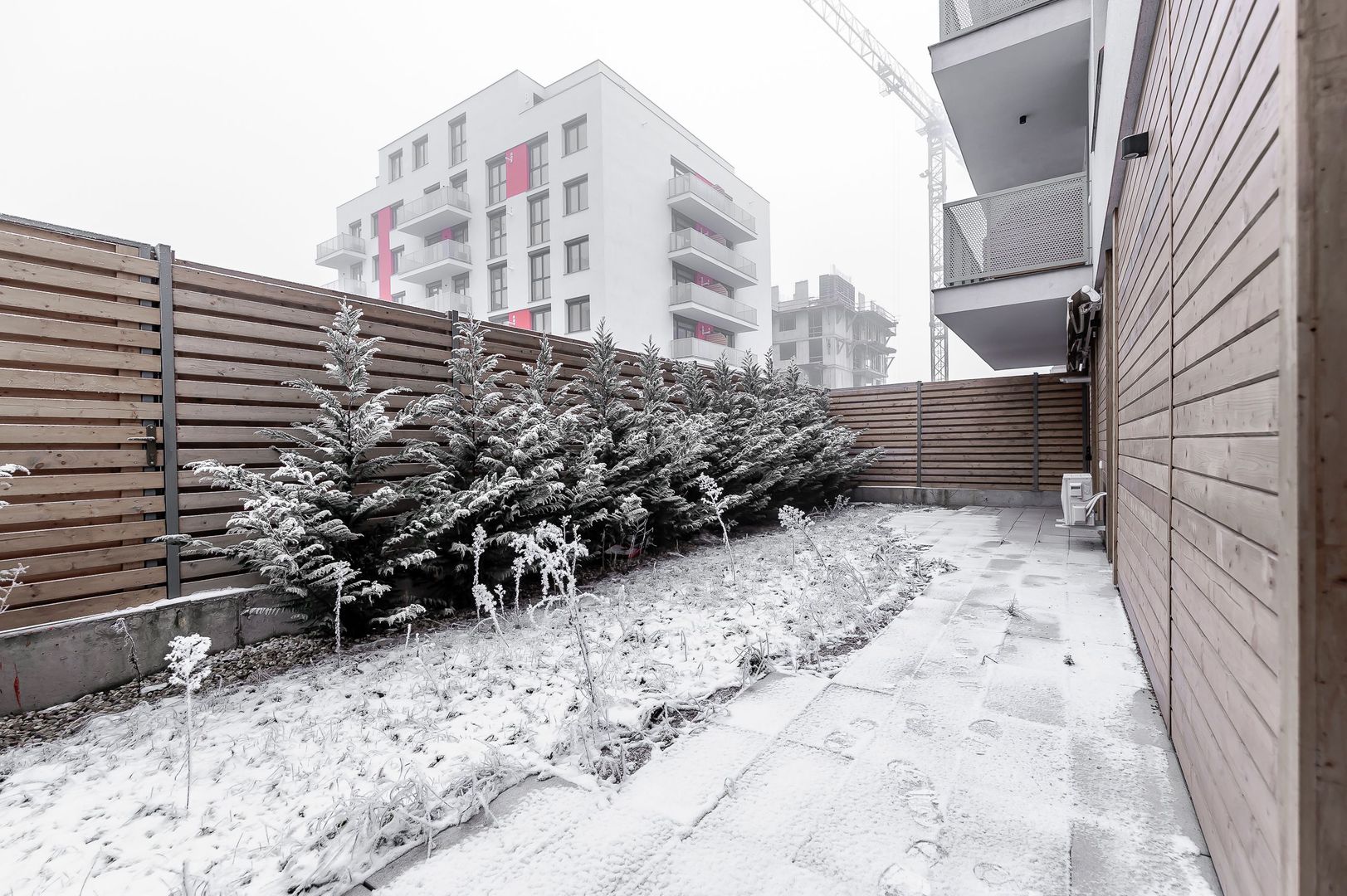 Apartament  4 camere cu gradina  Ared City  R35 - Poză 2