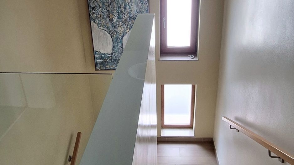 Casa eficienta energetic cu piscina in Giroc - Poză 17