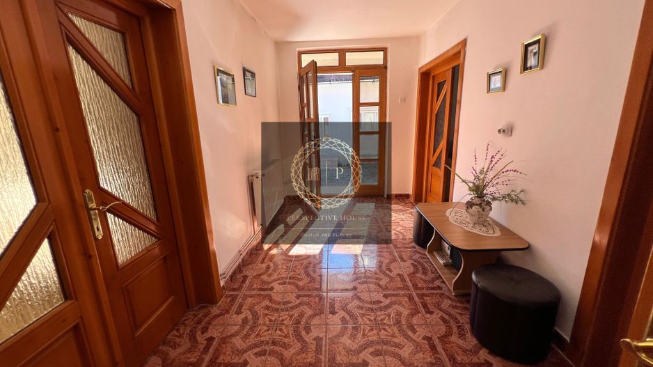Casă pretabila 2 familii | 280 mp utili| 1350mp Teren | Garaj - Poză 34
