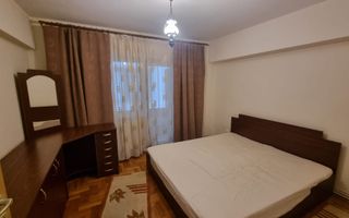 Apartament 3 camere, zona ultracentrala - Poză 3
