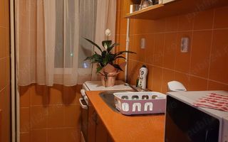 Apartament cu 3 camere de vanzare - Poză 3