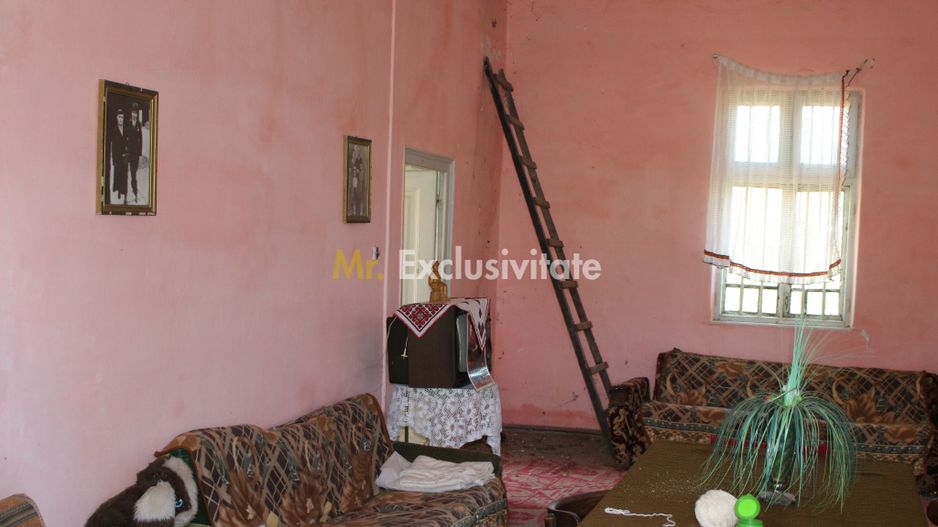 Casă individuală cu 4 camere în Burila Mare, jud. Mehedinți - Poză 12