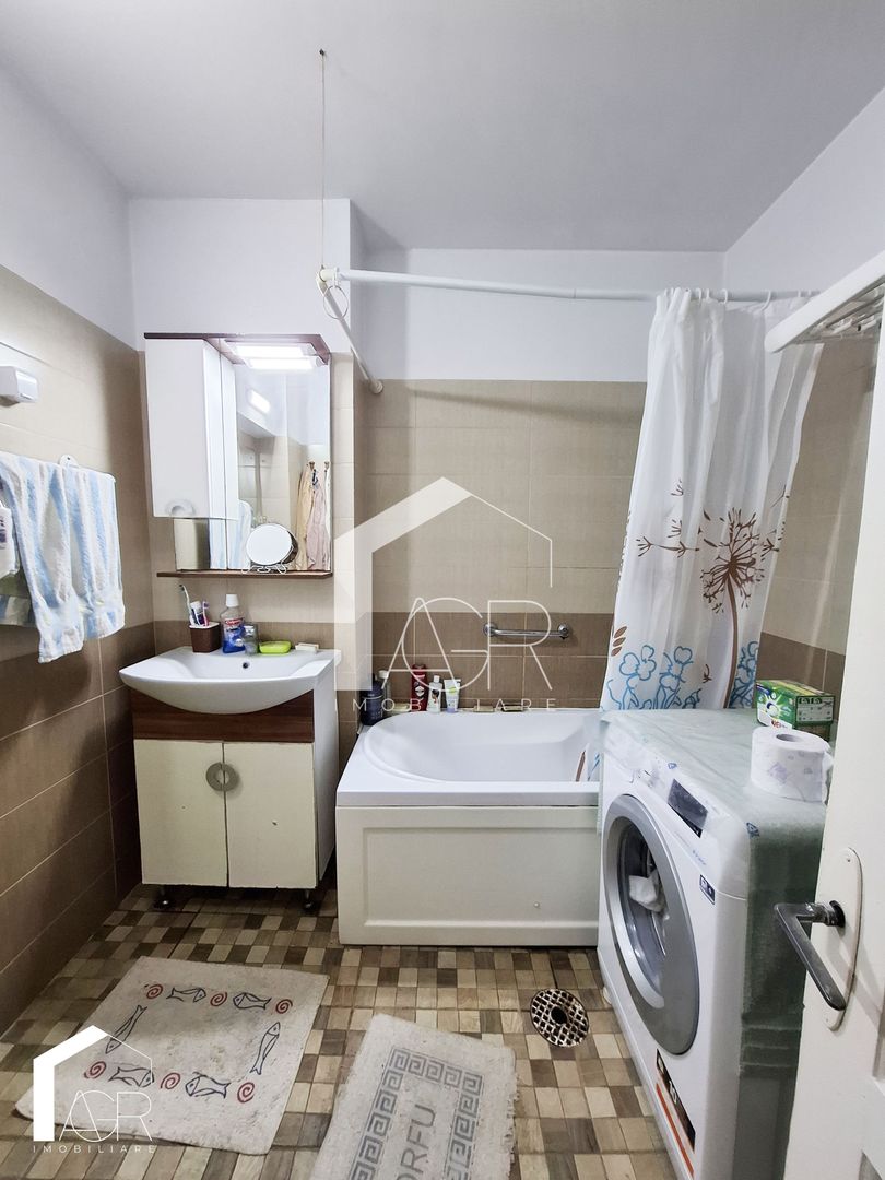 Casa tip duplex cu 6 camere, zona Republicii - Poză 21