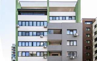 3 CAMERE LA PARTER CU CURTE PROPRIE DE 57MP,  2 BAI, POZITIE PE SUD, COMISION 0% - Poză 32