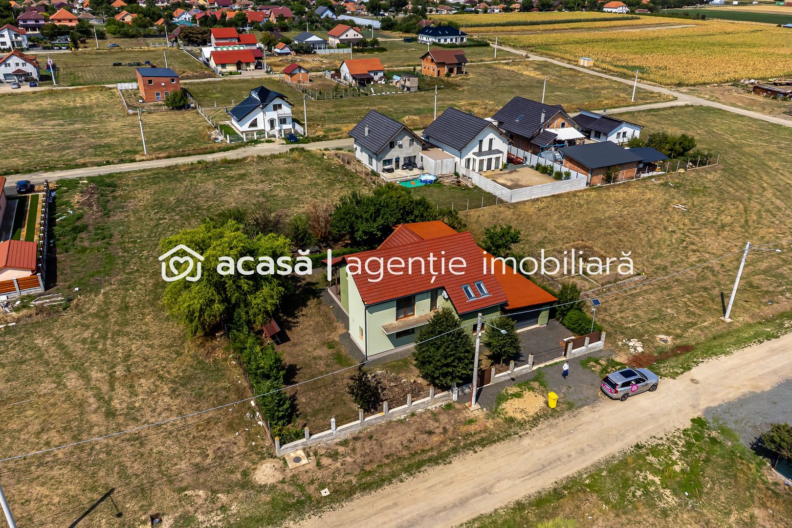 REDUCERE Casă nouă, spațioasă, în cartierul rezidențial din Curtici - Poză 3