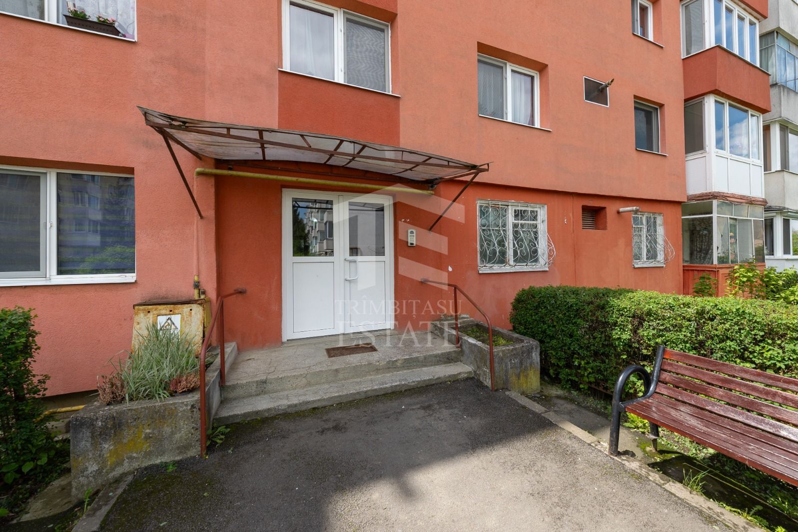 Sacele-Apartament 2 camere+2 locuri de parcare - Poză 12