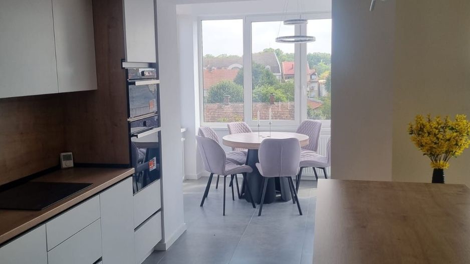 BRASADAS vinde ap 3 cam 4/4 CENTRAL 110mp RENOVAT cu garaj. - Poză 5