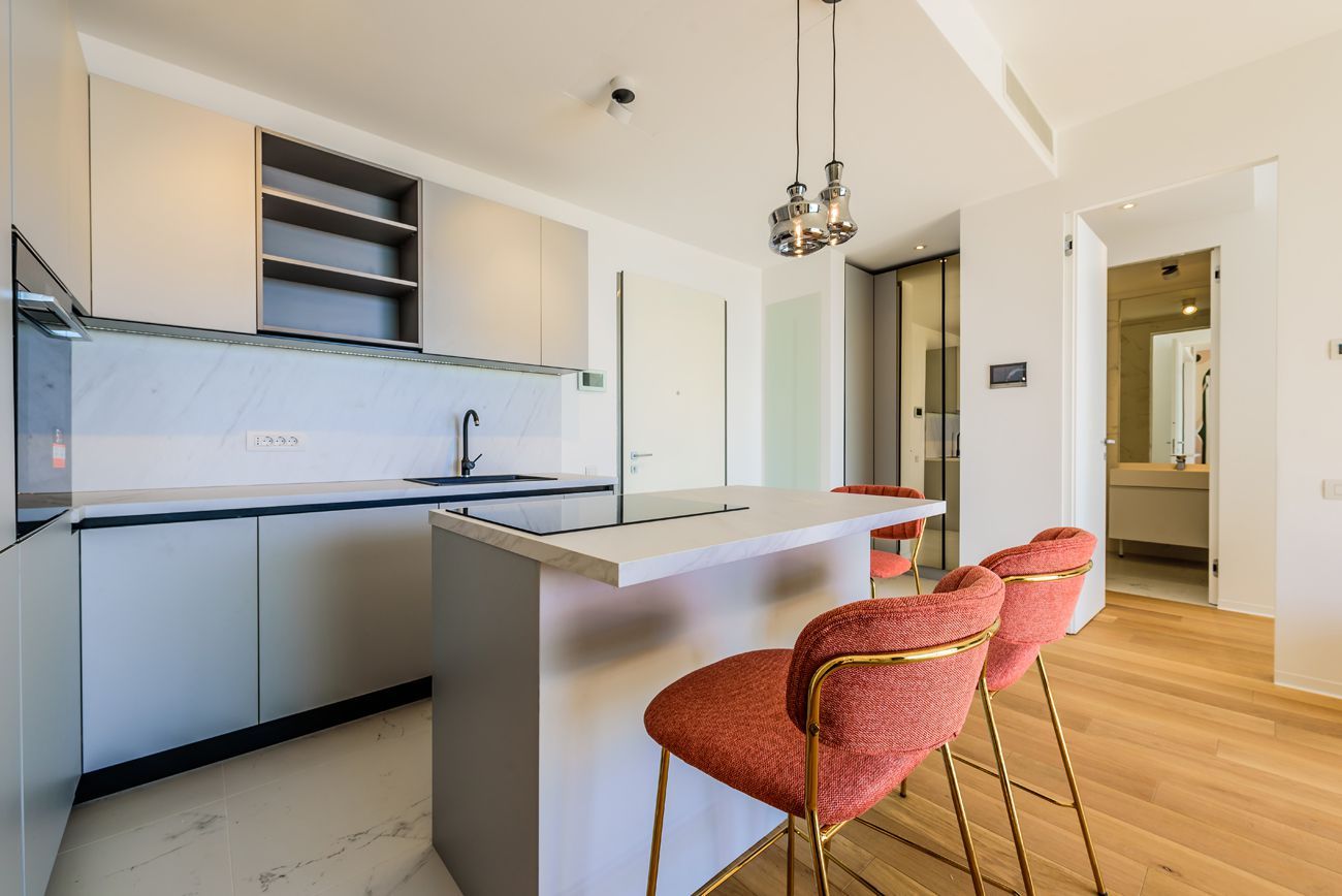 Apartamentul de la Malul Mării – Eleganță Contemporană în Inima Stațiunii - Poză 10