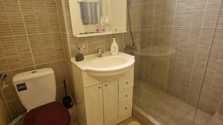 APARTAMENT4 CAMERE ZONA  SOARELUI LANGA SCOALA 30 - Poză 6