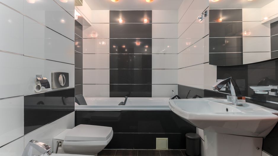 4 camere| semineu| piscina interioara | sauna | sala de sport| parcare - Poză 18