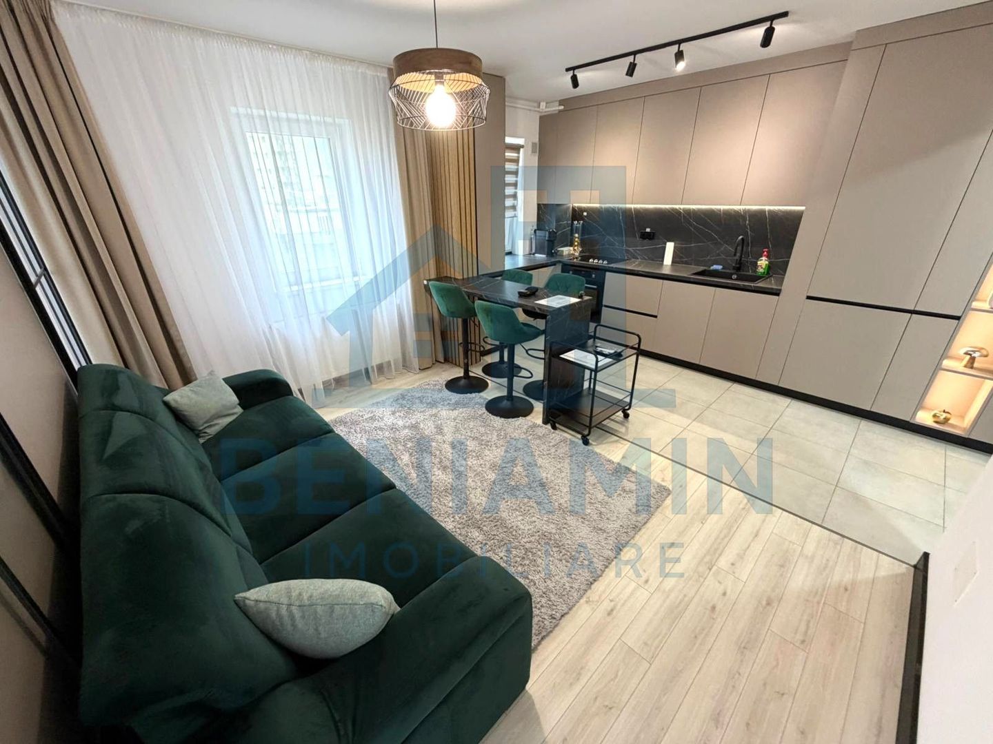 Apartament-2-Camere-Mobilat-Utilat-Lux-Top City-Tractorul - Poză 3