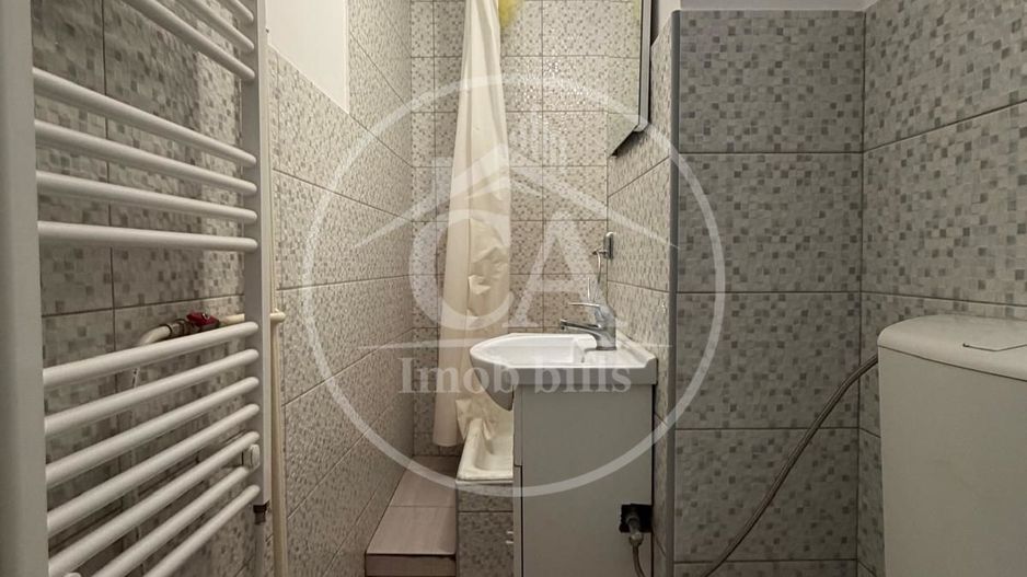 Apartament de vânzare cu 4 camere în zona Decebal, Oradea - Poză 9