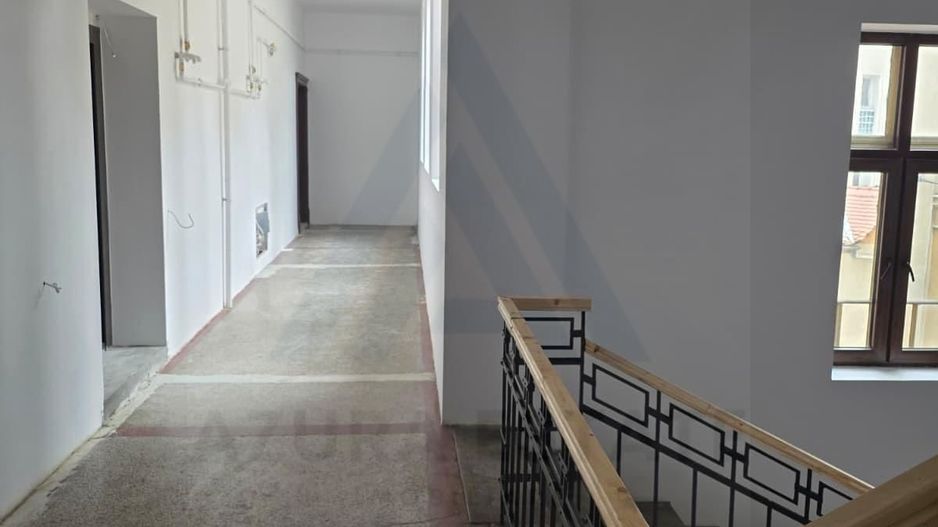 Apartament renovat 3 camere 2 bai 85 mp si pivnita  în zona Central - Poză 13
