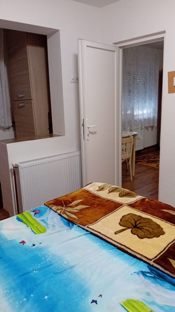 Ag EUROPA vinde ap 2 cam RENOVAT 44mp la etajul 1 în Micro 14 - Poză 2