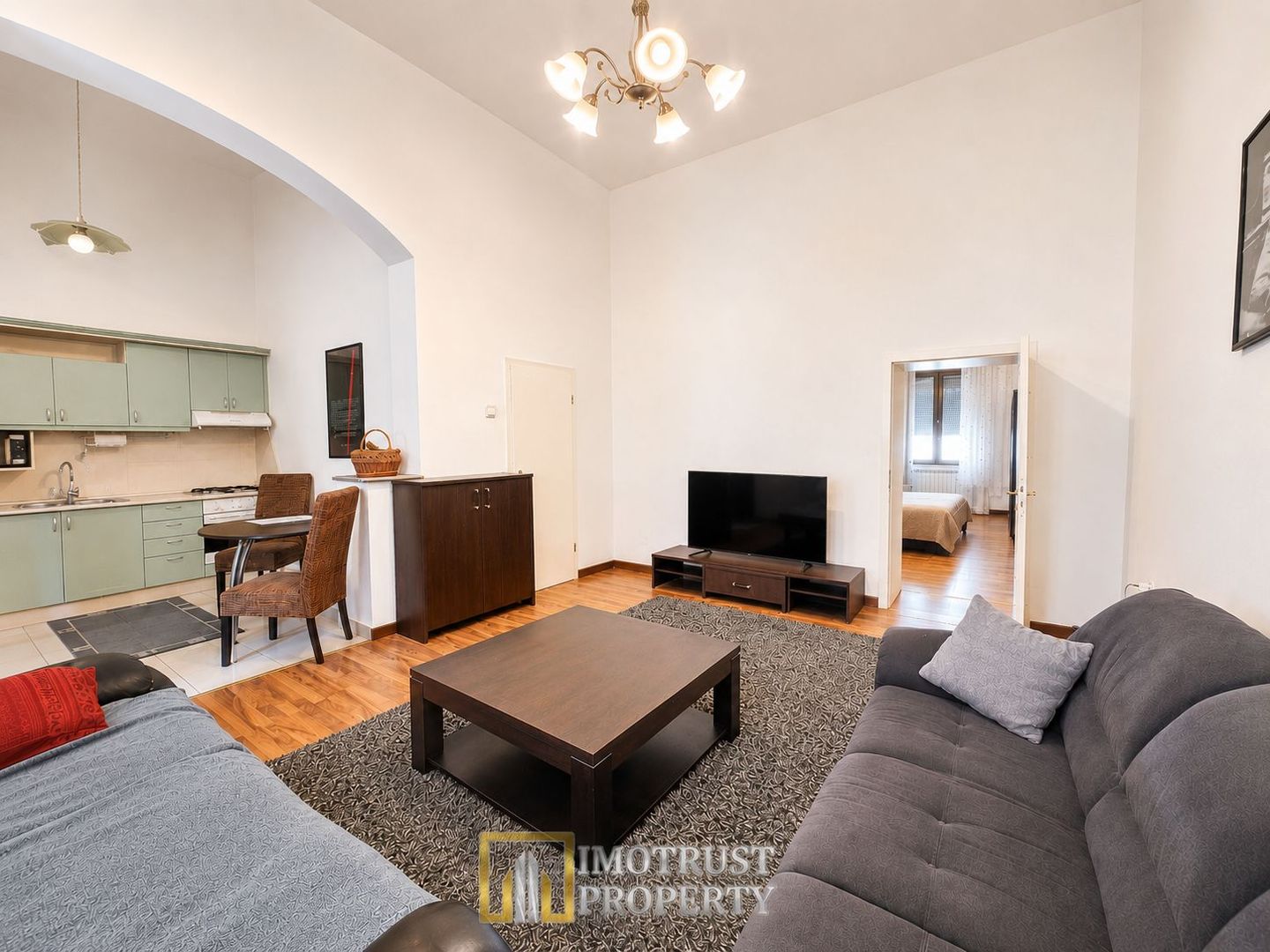 Vânzare apartament 2 camere ultracentral (în curte la McDonalds) - Poză 3