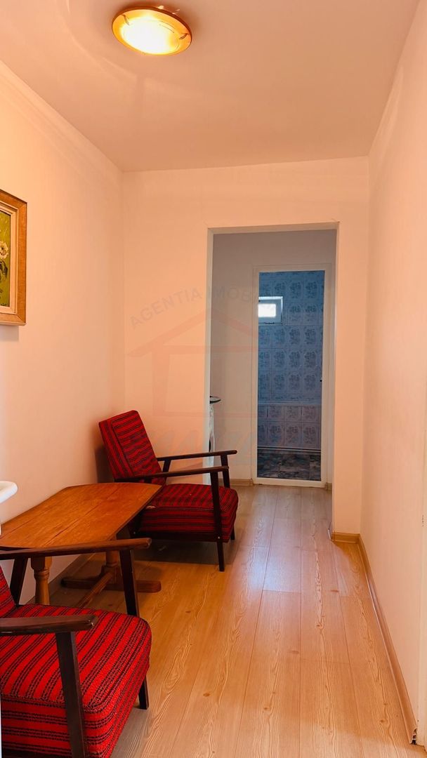 De vanzare Apartament 3 camere Tiglina 3, Galati, 75mp, et.4/4 - Poză 13