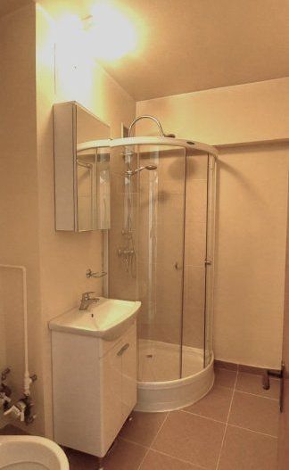 Vand apartament 4 camere situat la 10 min de Piata Unirii - Poză 11