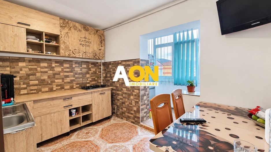 Apartament 3 camere, 2 bai, decomandat, Cetate, zona Liceului Sportiv - Poză 6