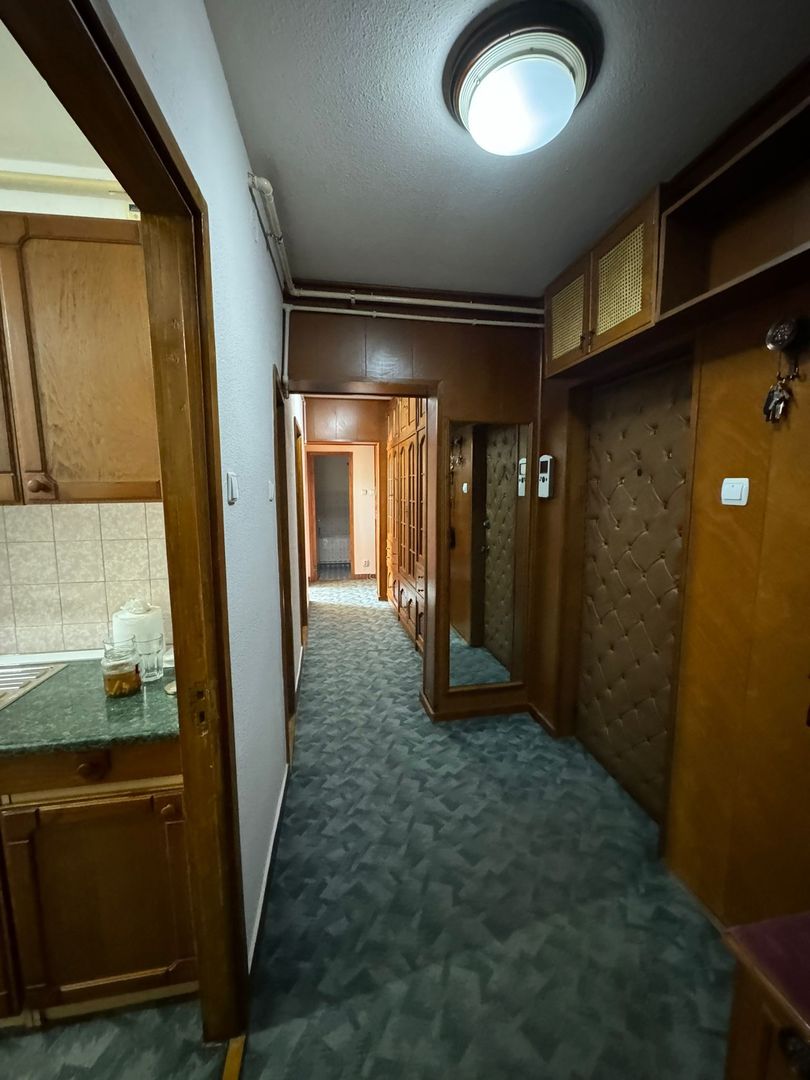De vanzare apartament 3 camere - Poză 3