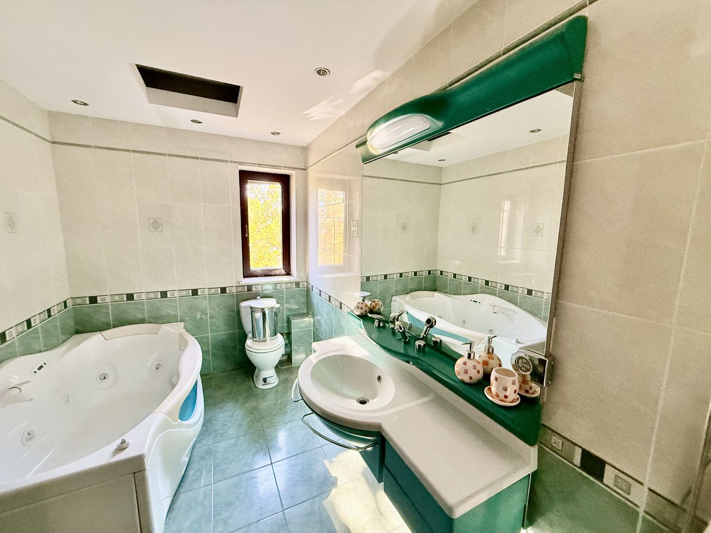 Duplex 14 camere Pantelimon Cernica 864 mp desfasurati - Poză 25