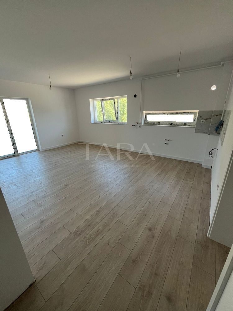 Apartament 3 camere, Florești, 67m p utili, balcon 14 mp, parcare exterioară. - Poză 3