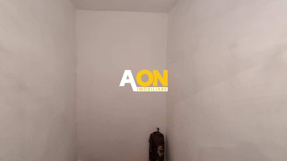 De vanzare apartament 3 camere, Cetate - Poză 9