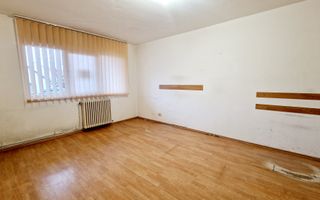 Vand apartament 2 camere decomandate in Cetate - Poză 2