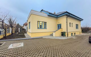 Vila impresionanta cu 12 incaperi in Andrei Muresanu - Poză 1