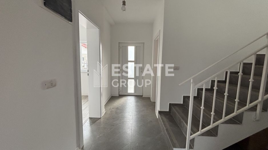 Casa individuala cu 5 camere in Mosnita Noua zona castel - Poză 12