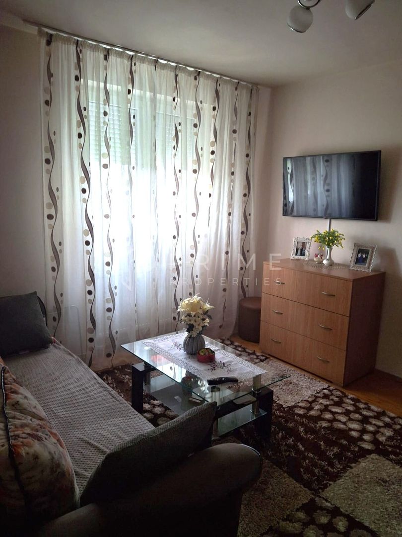 Apartament reconfigurat la 2 camere spațioase – Etaj 1 - Poză 1