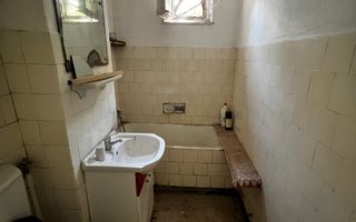 Apartament 3 camere de vânzare – etaj 2, 2 balcoane, vizavi de OMV - Poză 4