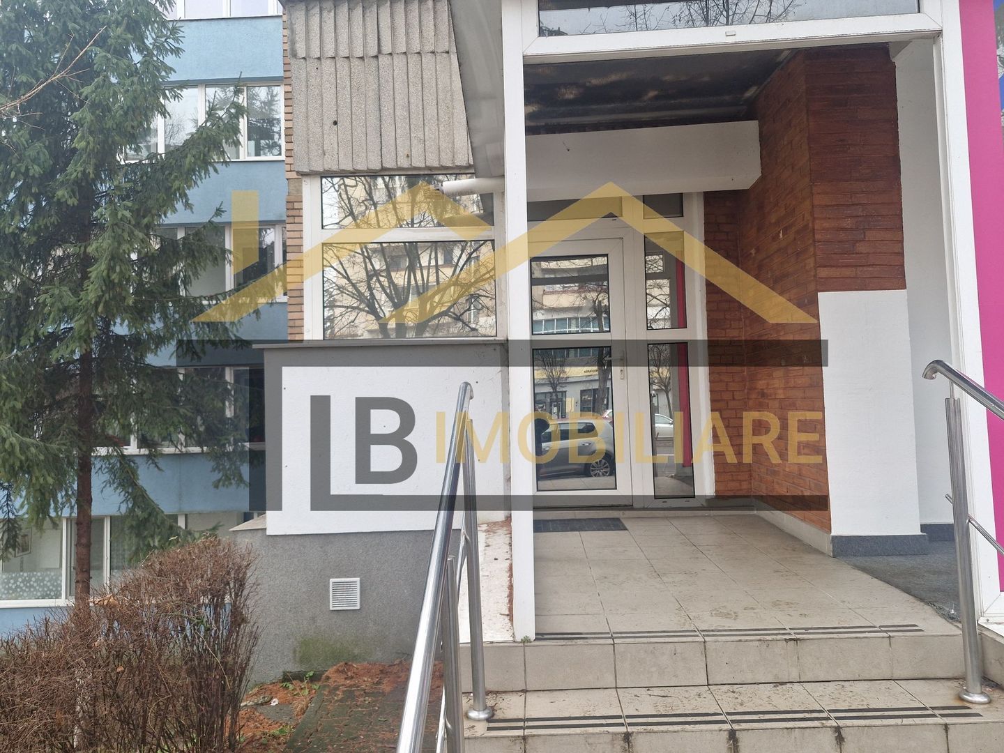 Spatiu comercial, 40 mp, Zona Poli 2 - Poză 1