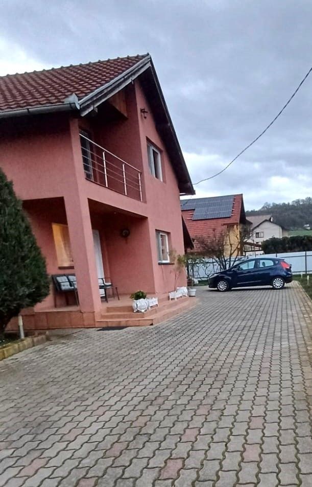 Casă Individuală - Corunca - Poză 3