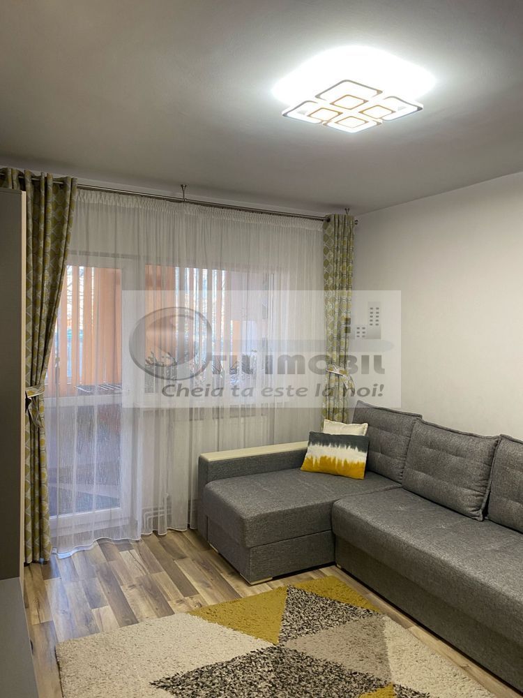 Apartament 3 camere, 62 mp in Dacia, 135000 euro. - Poză 1