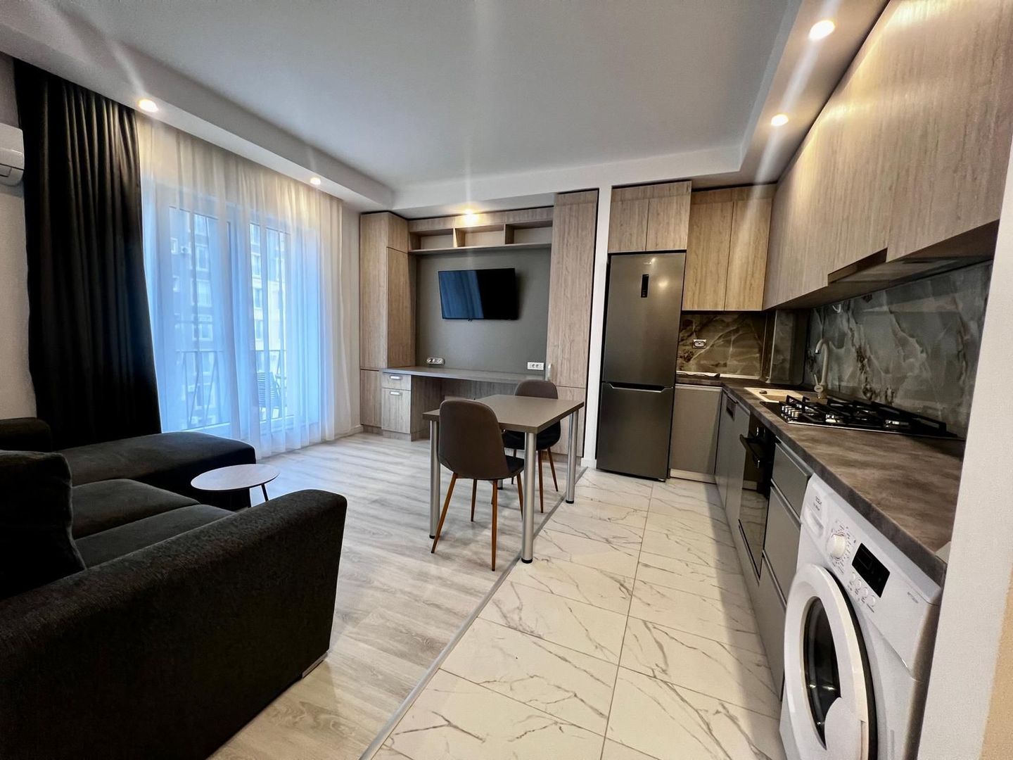 Apartament tip studio de inchiriat in Cosmopolis - Poză 1