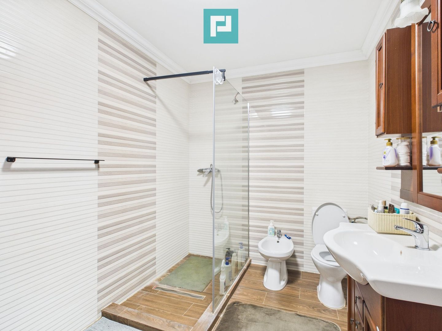 Casă în Giarmata P+1- zona dezvoltată + utilități - Poză 15