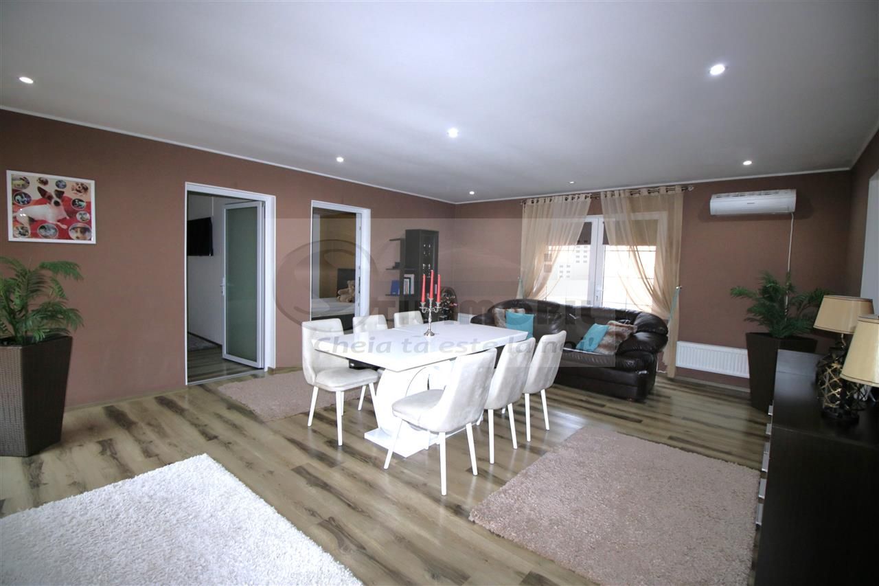 MIROSLAVA CASA EXCLUSIVISTA LA CHEIE LUX STIL MEDITERANEAN MOBILATA - Poză 23