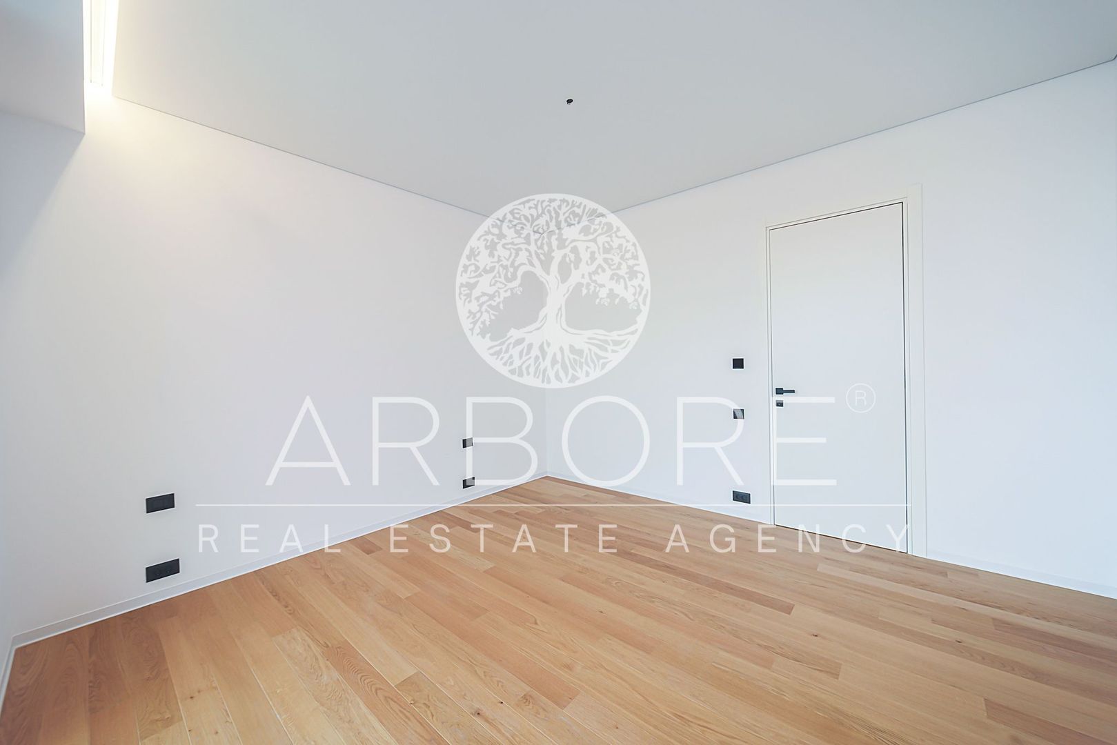 Apartament de Vânzare cu 3 Camere în Zona de Nord a Bucureștiului - Poză 24