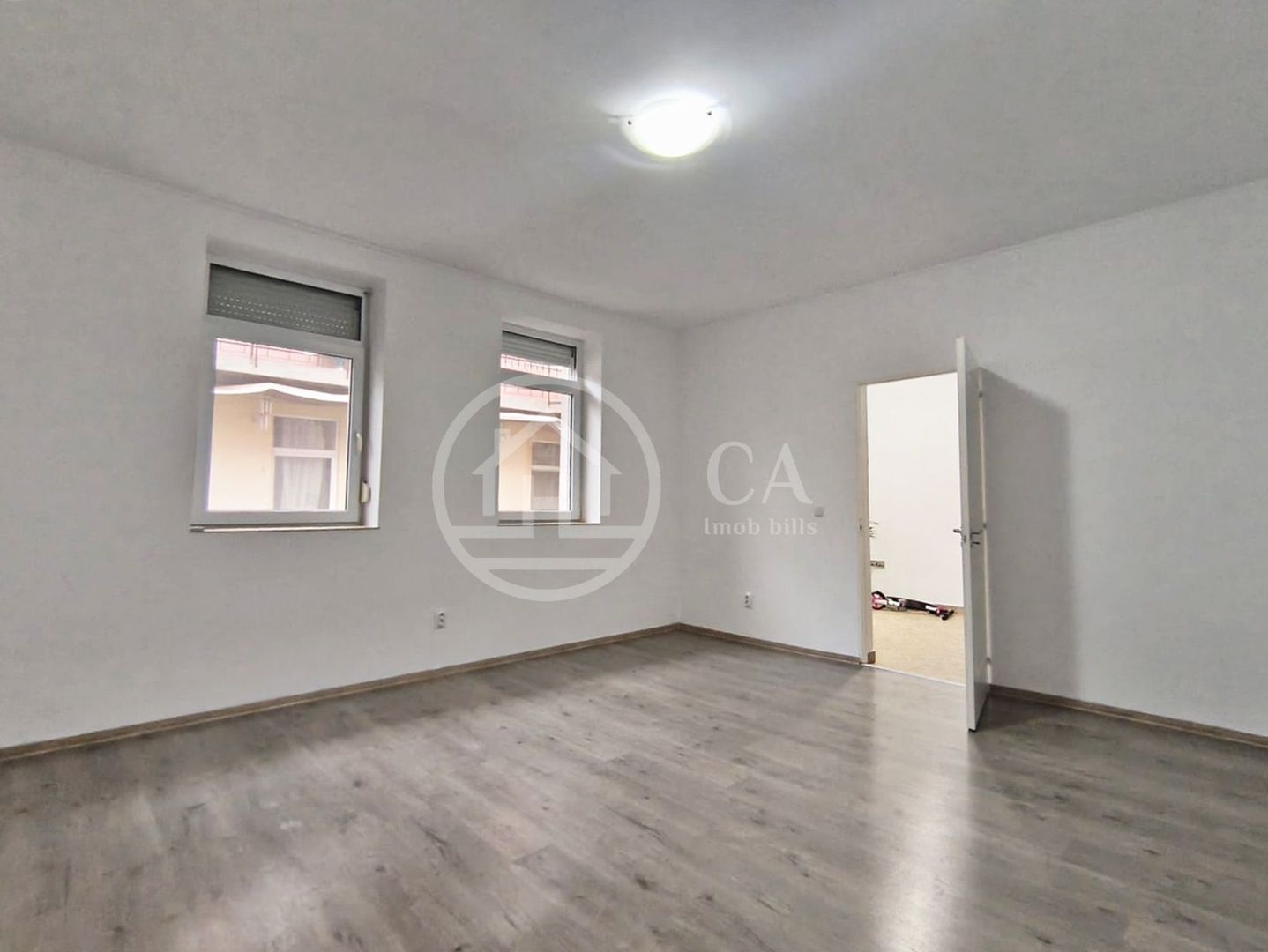 Spațiu comercial de închiriat în zonă centrală, Oradea - Poză 1