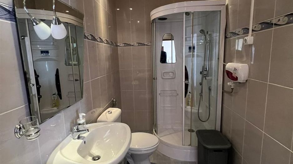 Apartament cu 3 camere  Nufarul - Poză 3