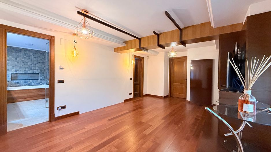 Vilă elegantă cu teren de aproximativ 1.000 mp - Poză 15