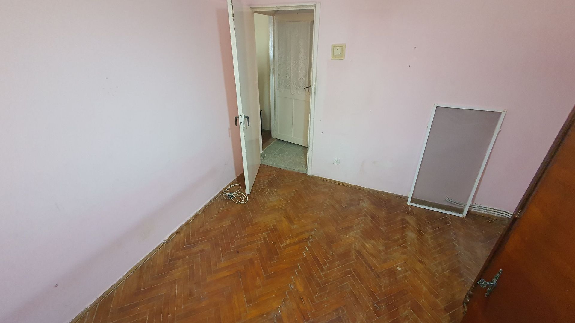 Apartament 2 camere, etaj 3, zona Cuza Vodă; - Poză 4